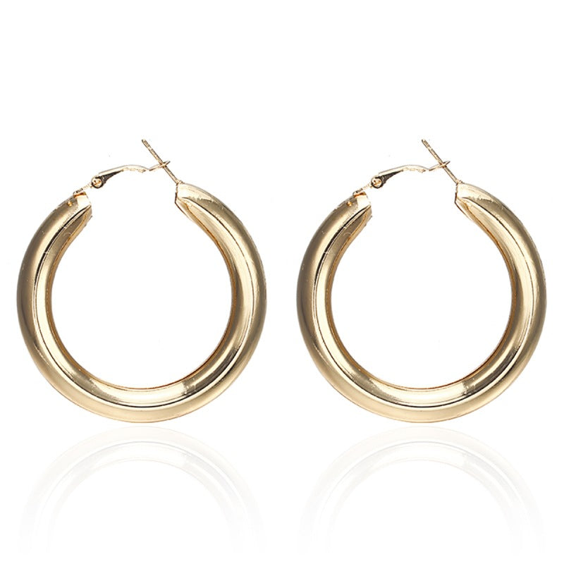 Round earrings