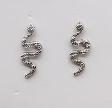 Little snake girl temperament earrings