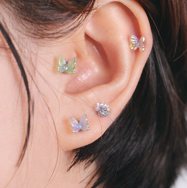 Special Design Of Butterfly Earrings Beside Ears