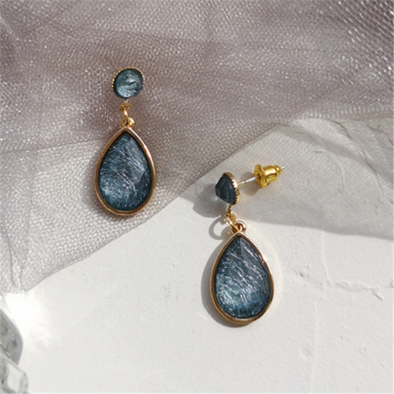 Retro Girl Resin Sea Blue Drop Earrings