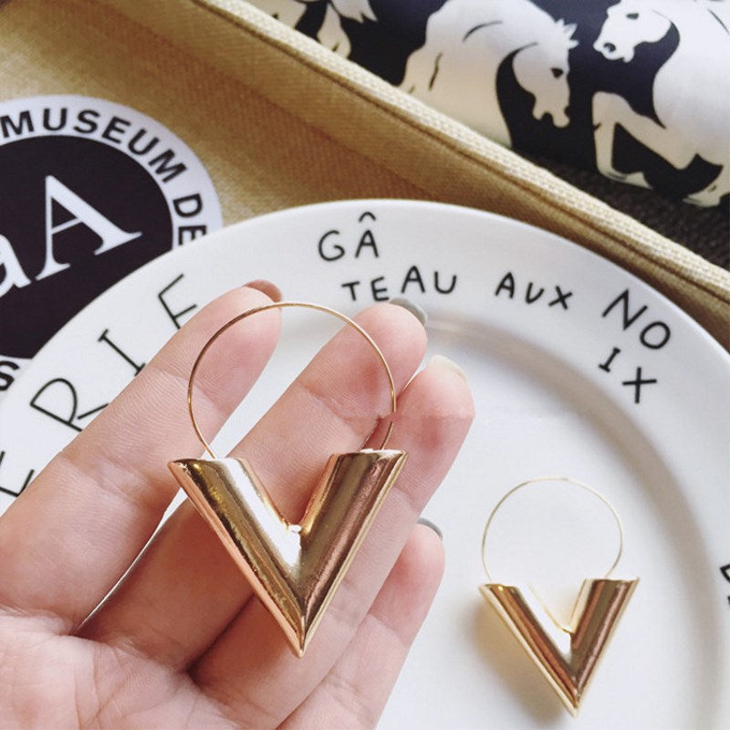 Ornament's Minimalist Jewelry Triangle Earrings