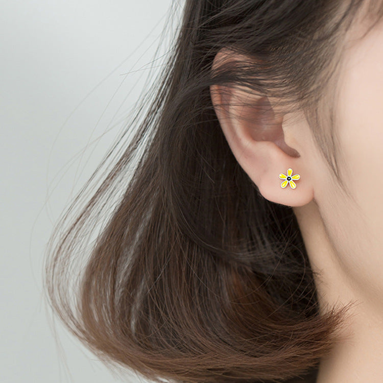 Small flower sweet ear jewelry