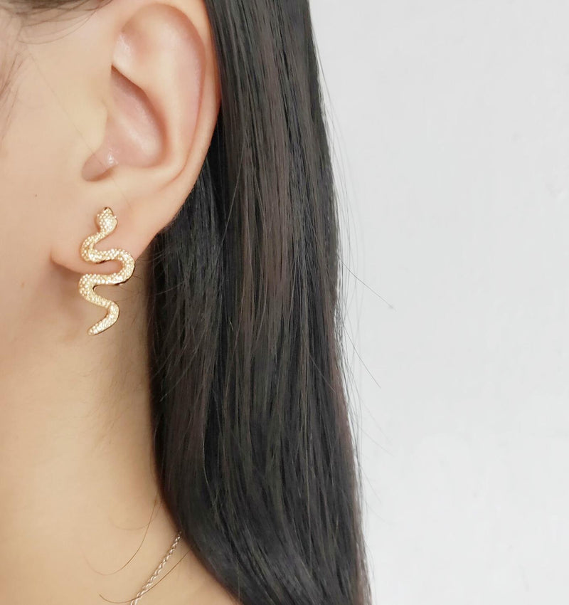 Little snake girl temperament earrings