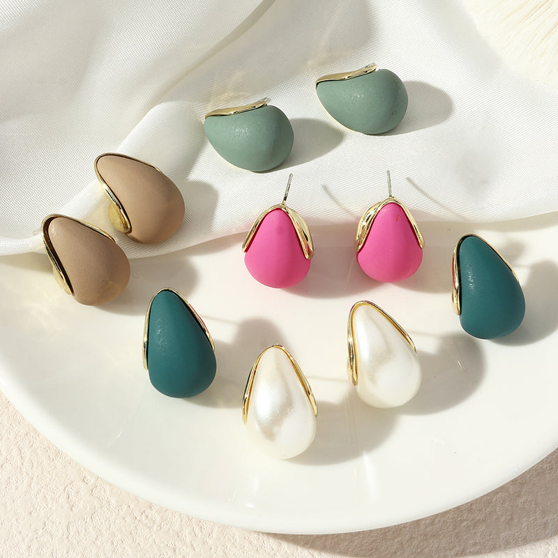 European And American Fashion Simple Irregular Earrings