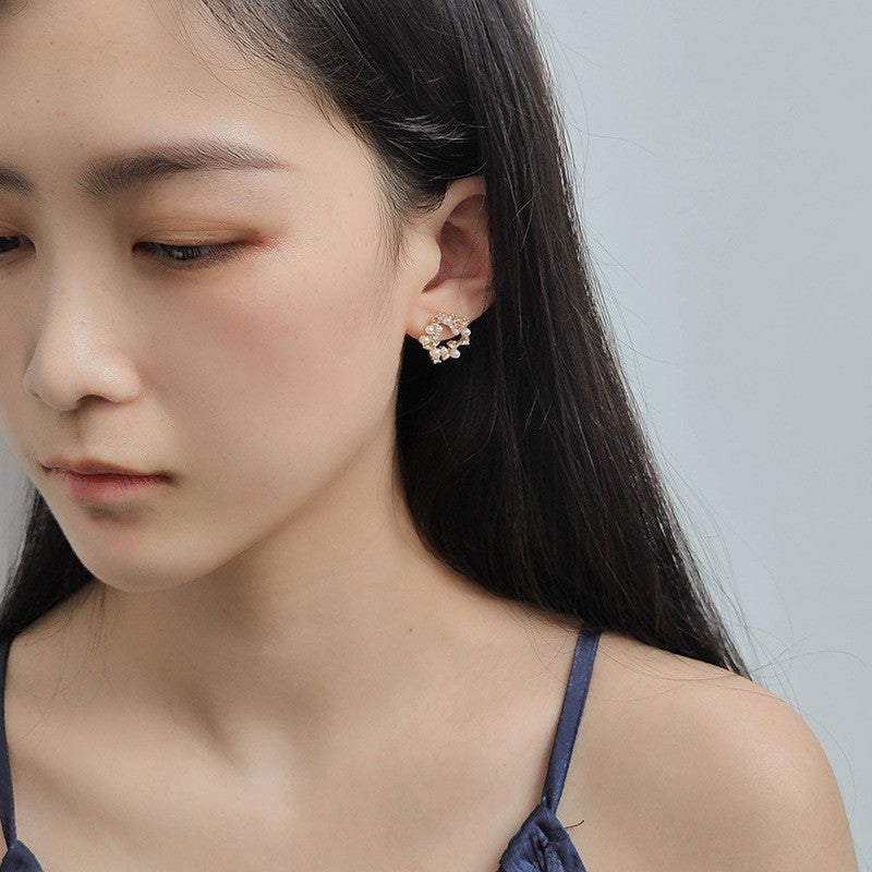 Japanese Leaf Wreath Stud Earrings Korean New Style