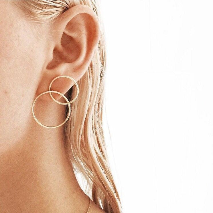 Fashion Simple Shape Trend 8 Word Ear Hoop Earrings