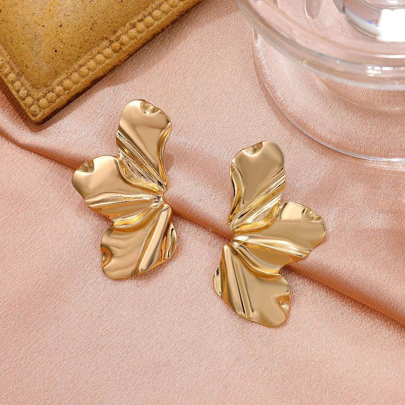 Retro Exaggerated Gold Flower Stud Earrings Simple Temperament