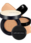 JUNG SAEM MOOL Essential Skin Nuder Longwear Cushion 0.98 Fl Oz (Medium), Refill Included, 24H Lasting Cushion Foundation with High Coverage, Semi-Matte Natural Finish, Korean Foundation Makeup