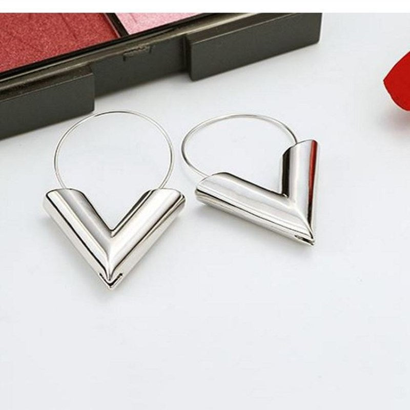 Ornament's Minimalist Jewelry Triangle Earrings