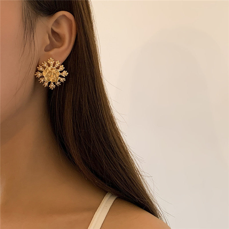Simple Rose Three-dimensional Imitation Pearl Earrings For Women