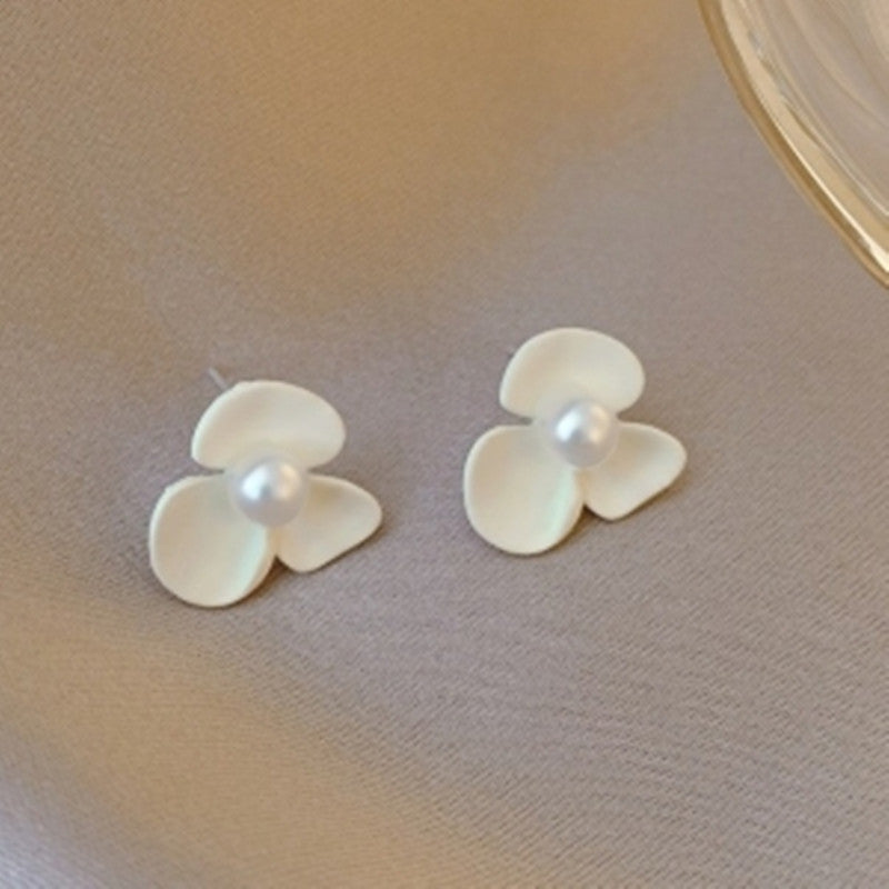 Super Fairy Cream White Earrings Ins Pearl Flower Simple 925 Silver Needle Earrings