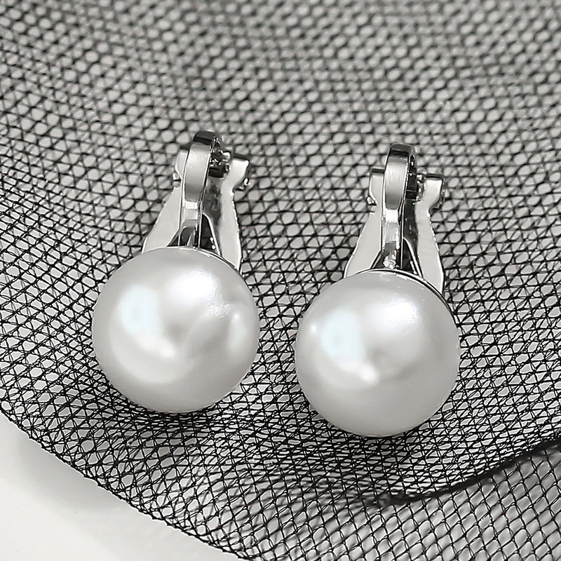 Fashion Simple Copper Ear Buckle Inlaid White Pearl Non-hole Ear Clip Jewelry