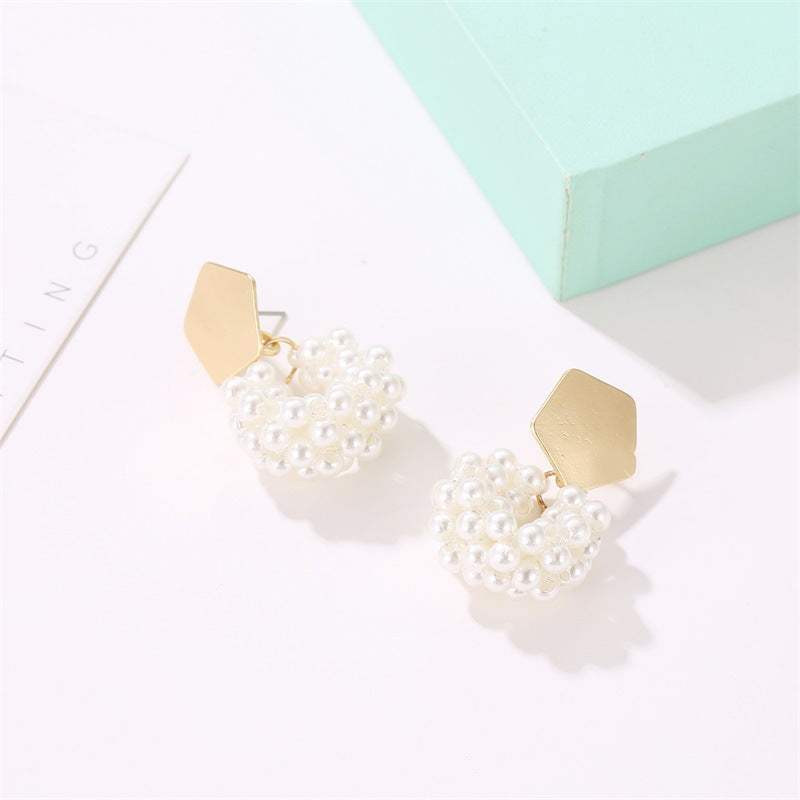 Popular Pearl Earpiece Lovely Geometric Gold Drops