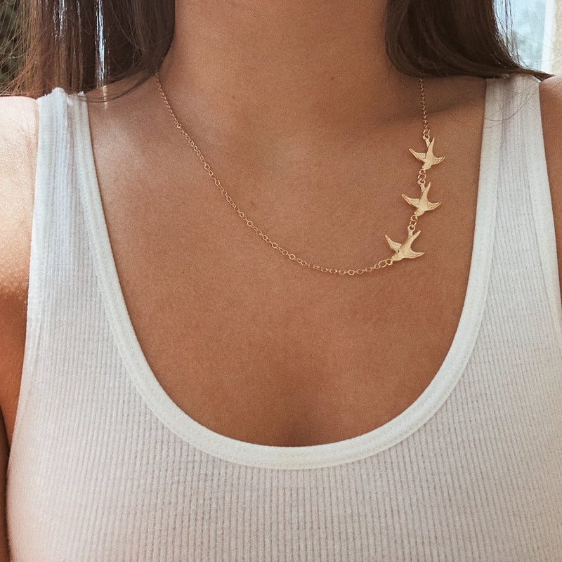 Women's Fashion Three Peace Dove Pendant Necklace