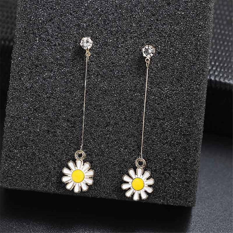 Small Daisy Pendant Is Super Fairy Long Pendant