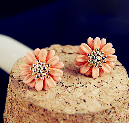 Creative small daisy flower earrings South Korea imported earrings