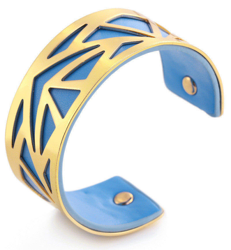Metal exaggerated stripes bracelet
