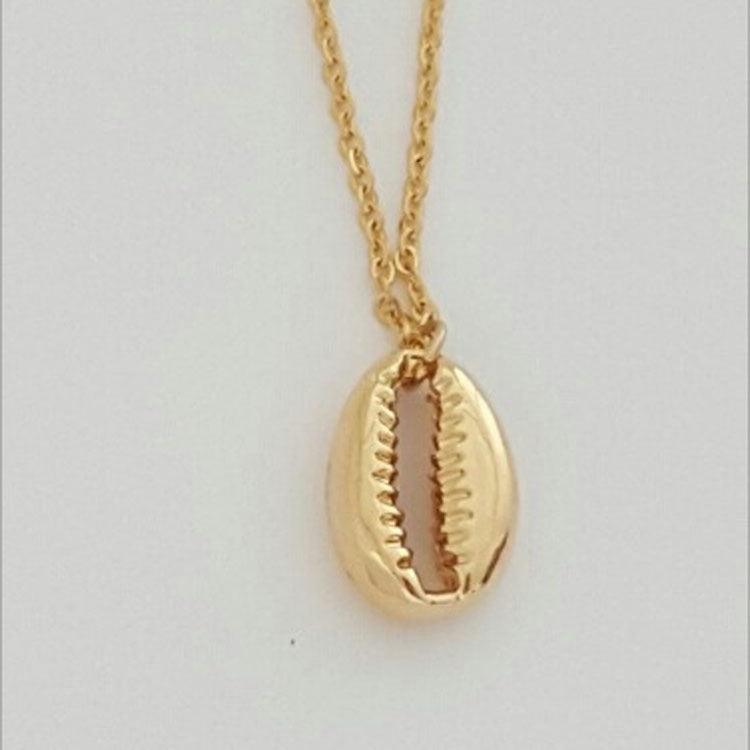 Gold-plated shell necklace