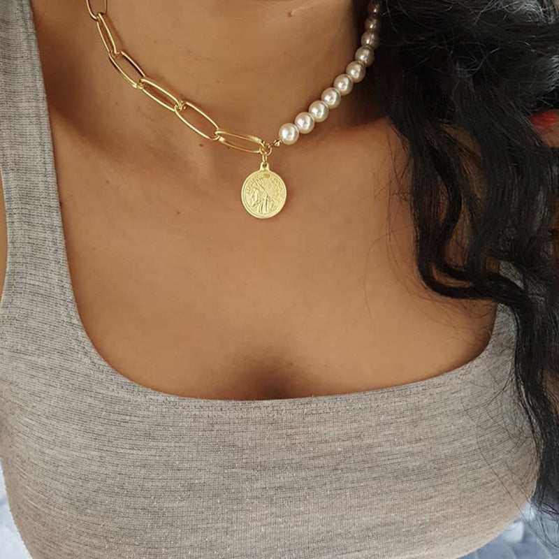 Simple and versatile Necklace