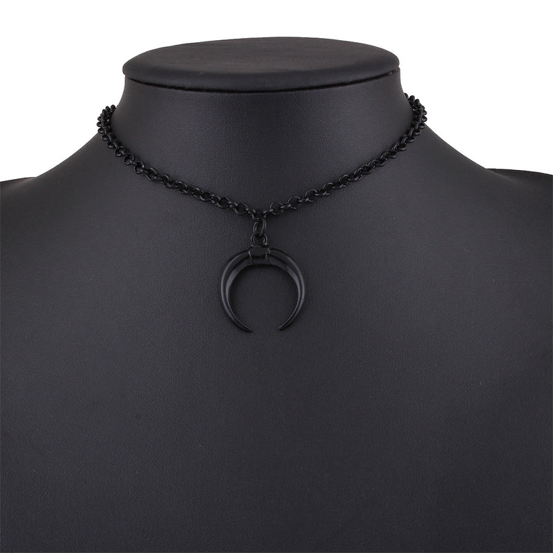 Curved Moon Clavicle Necklace