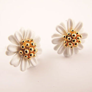 Creative small daisy flower earrings South Korea imported earrings