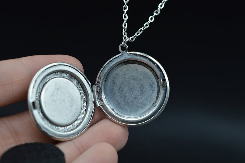 Aromatherapy Necklace Openable Photo Box Moon Perfume Magic Box Essential Oil Pendant Necklace