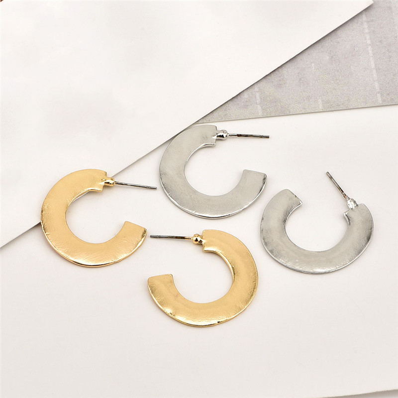 Women Simple Vintage Gold Moon Earrings