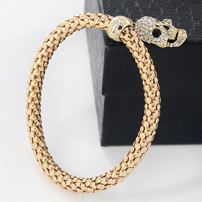 Women's diamond pendant bracelet
