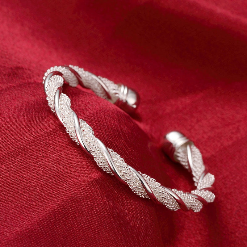 Twisted wire mesh bracelet