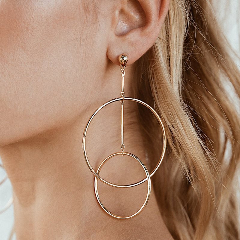 Hollow metal circle earrings