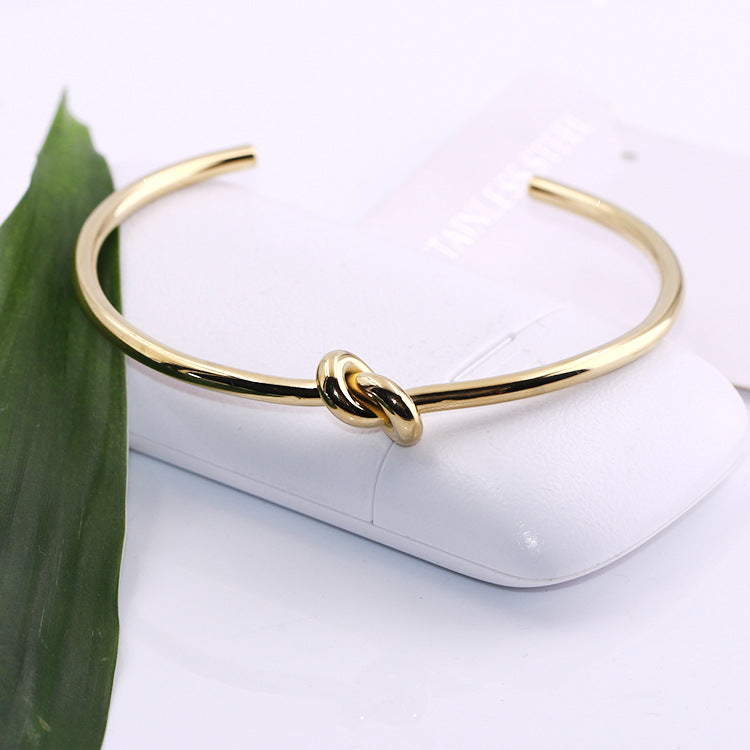 Knotted Knot C Opening 18K Plated Female Bracelet