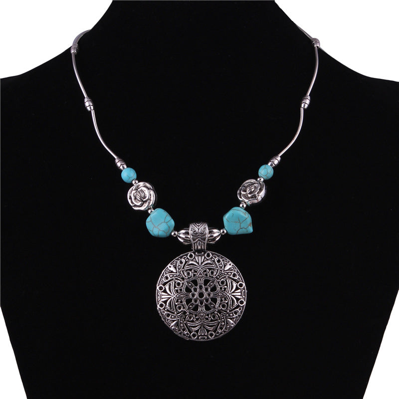 European And American Fashion Personality Turquoise Pendant Alloy Necklace