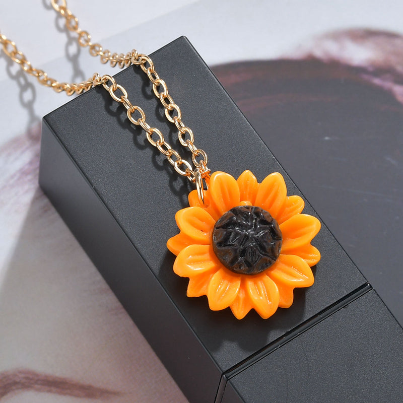 Bohemia Resin Sunflower Pendant Necklace