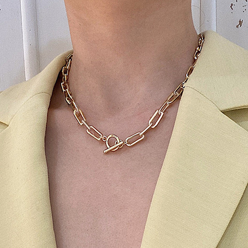 Simple Thick Chain Clavicle Chain