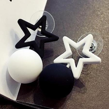 Five-pointed Star Asymmetric All-match Earrings