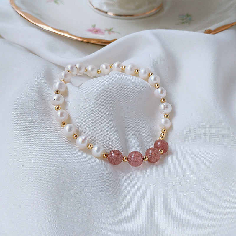 Bright Eyes Natural Freshwater Pearl Strawberry Crystal Wild Elastic Line Adjustable Bracelet