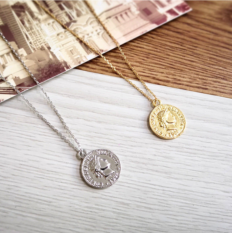 European And American Gold Coin Necklace Female Elizabeth Gold Coin Coin Pendant