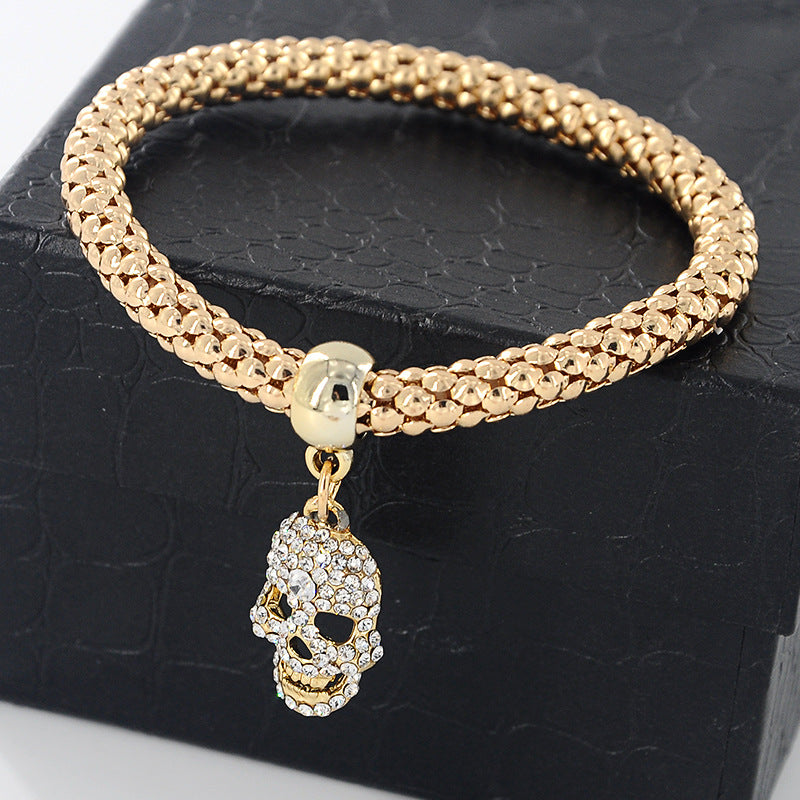 Women's diamond pendant bracelet