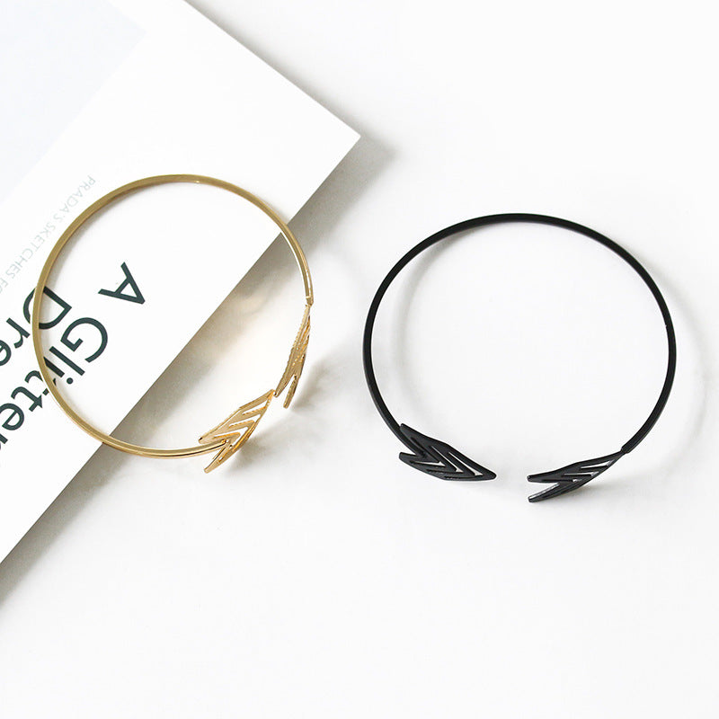 Openwork arrow geometric opening bracelet