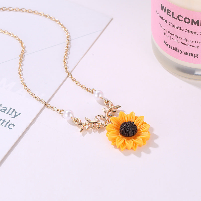 Pearl Sun Flower Necklace Temperament Fashion Sunflower Pendant Sweater Accessories