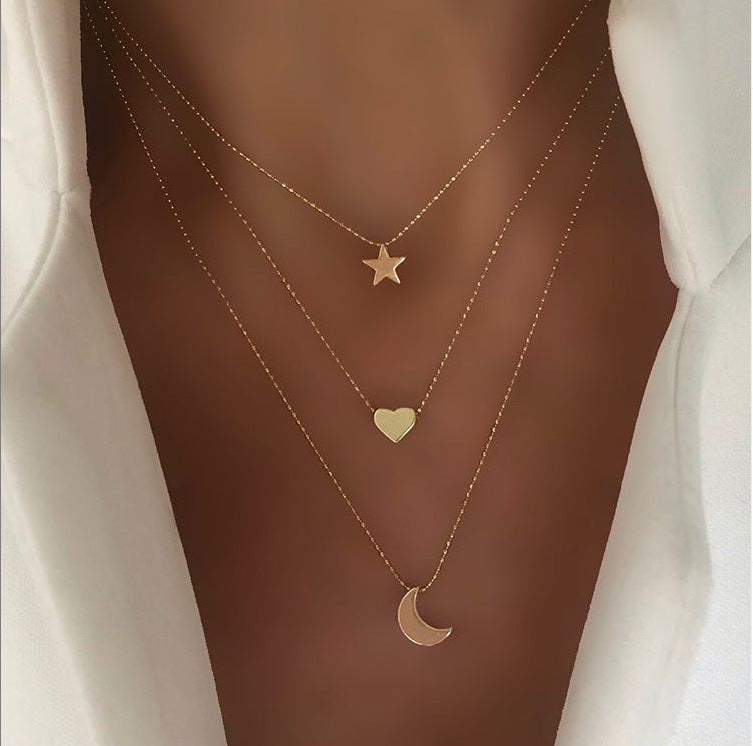 Gold pendant clavicle chain