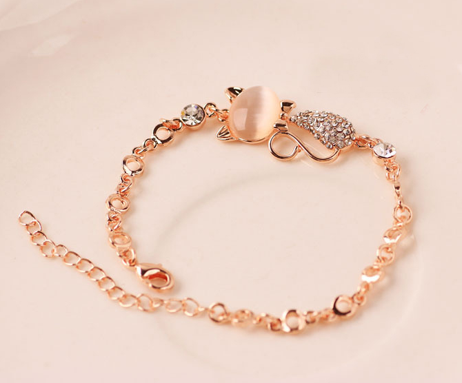 Cat bracelet with diamond alloy jewelry