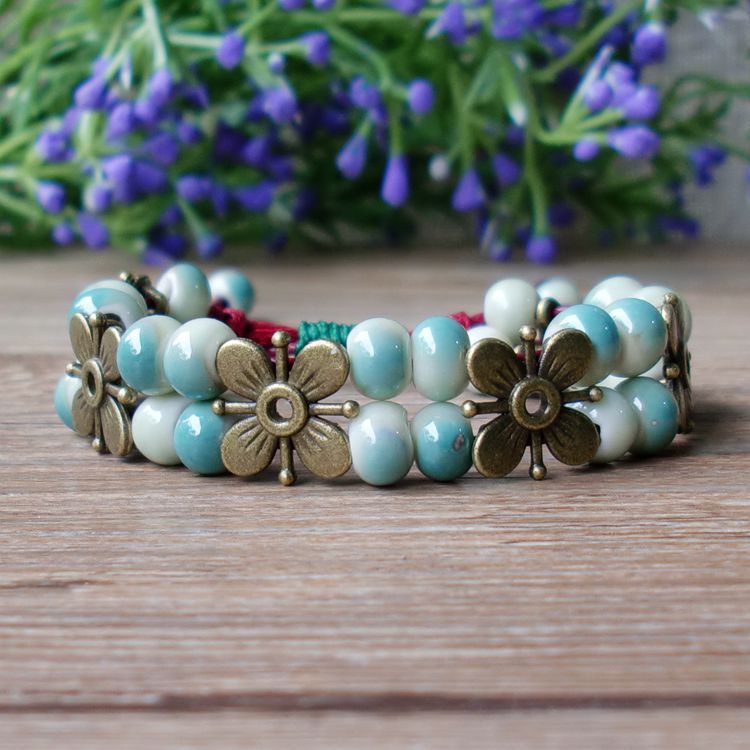 Four-leaf clover hand-woven bead chain