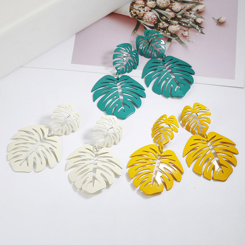 Candy-colored romantic openwork leaf-shaped exquisite fashion earrings