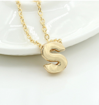 Fashion accessories with 26 letter necklaces Korean version of the clavicle chain