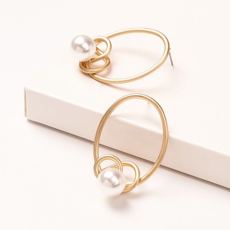 Simple Water Drop Pearl Gold Alloy Earrings Women's Fashion Temperament Earrings