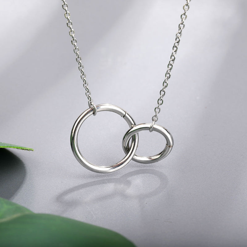 Circular Circle Pendant Necklace Is Simple