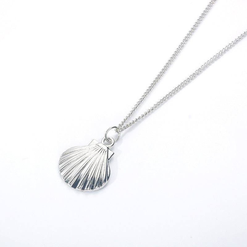 Glossy Shell Necklace Short Scallop Pendant Clavicle Chain