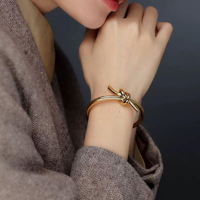 Natalie 18K Gold Bangle Bracelet