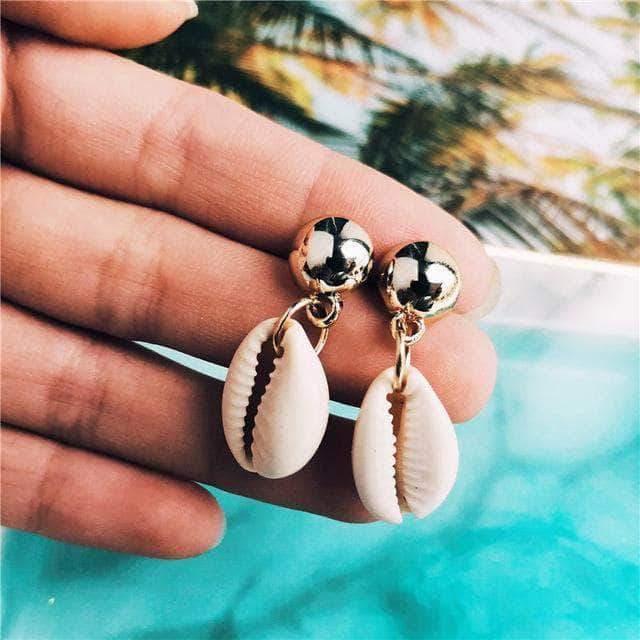 Golden shell earrings